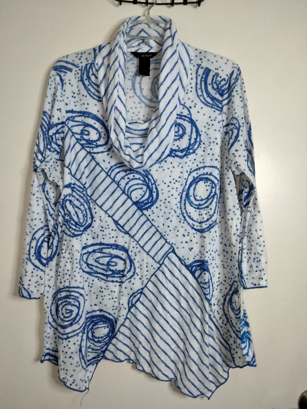 Ali Miles -Sz 1X- White & Blue Patterned Cowl Neck Stretch 3/4 Sleeves Tunic Top